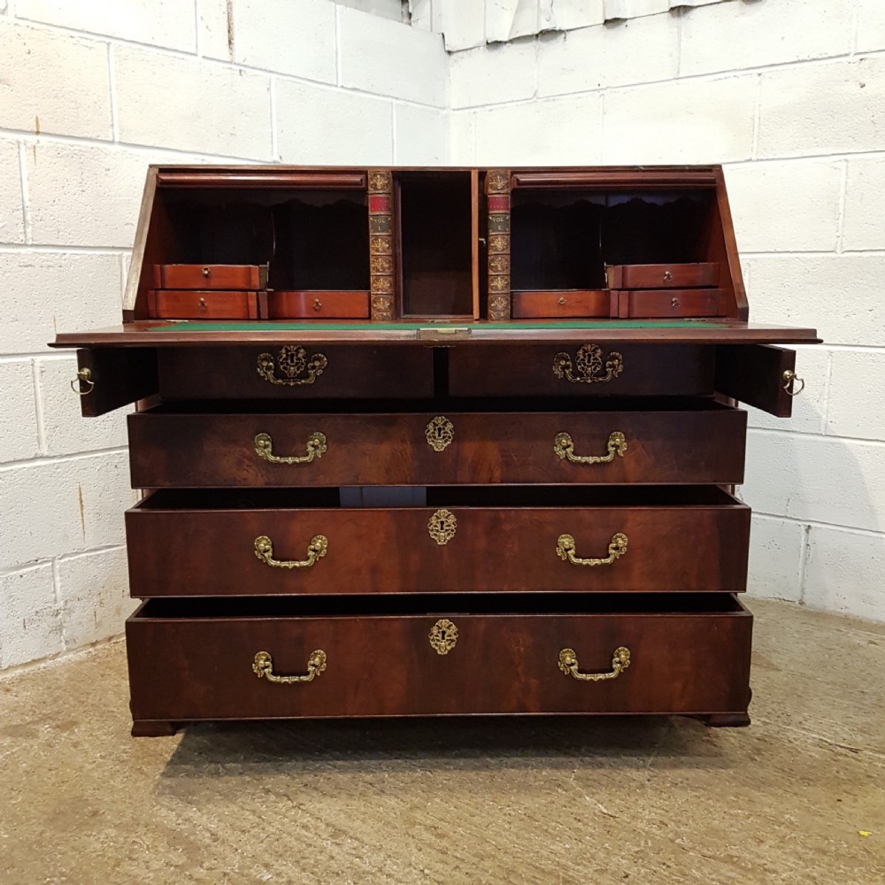 ANTIQUE REGENCY MAHOGANY BUREAU C1820 View V