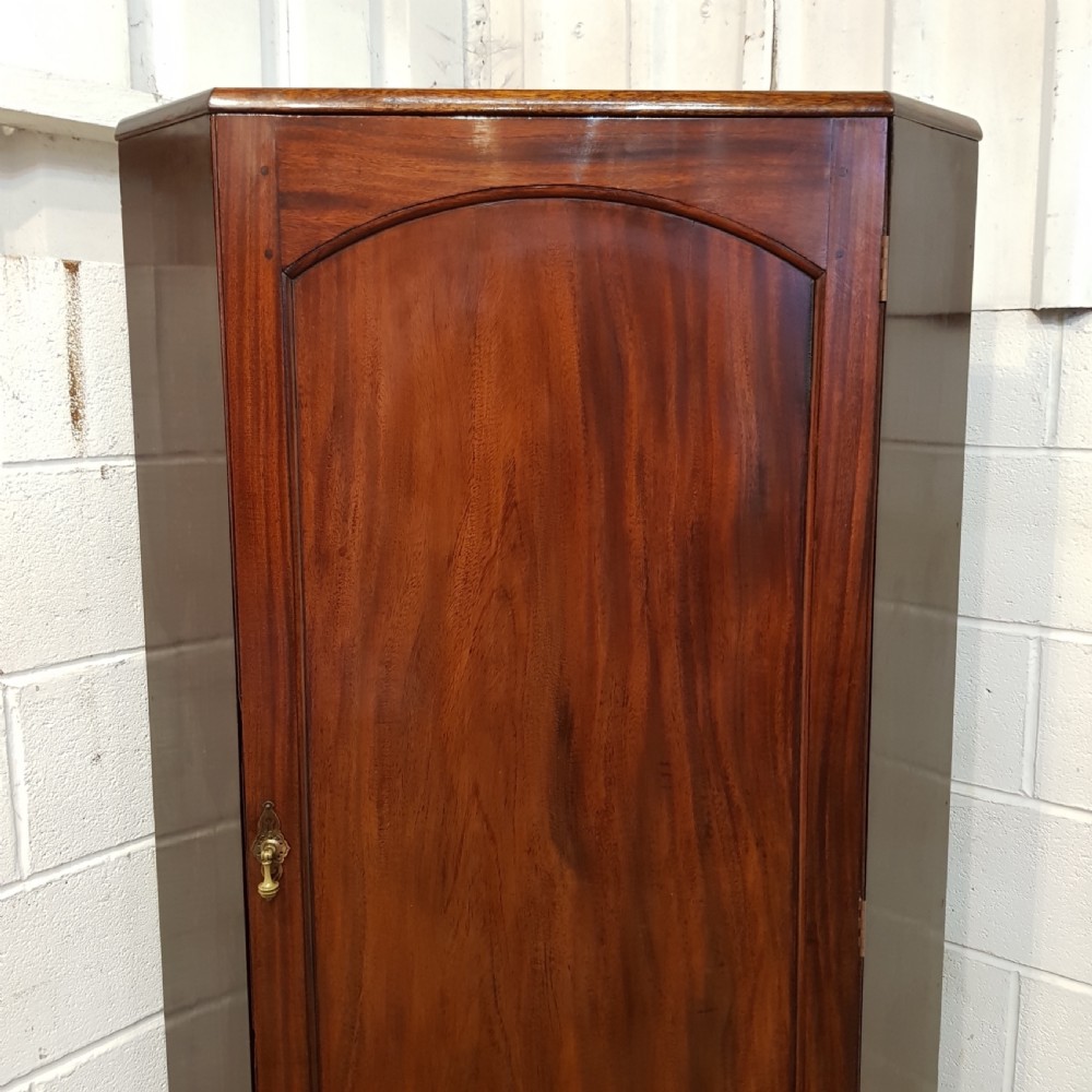 ANTIQUE EDWARDIAN MAHOGANY CORNER CUPBOARD C1900 View II