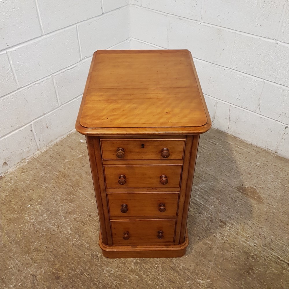 ANTIQUE PAIR VICTORIAN SATIN BIRCH BEDSIDE CHESTS OF DRAWERS C1880 View V