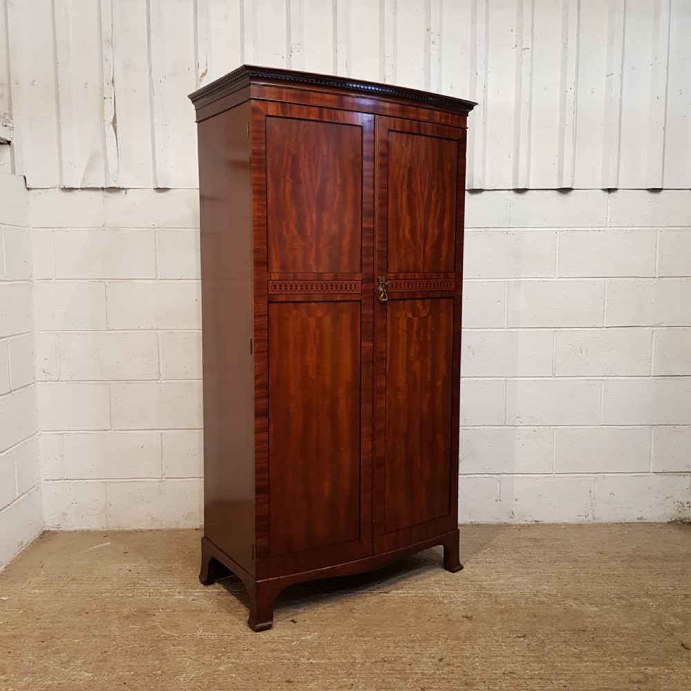 ANTIQUE EDWARDIAN MAHOGANY BOW FRONT WARDROBE C1900 View VII