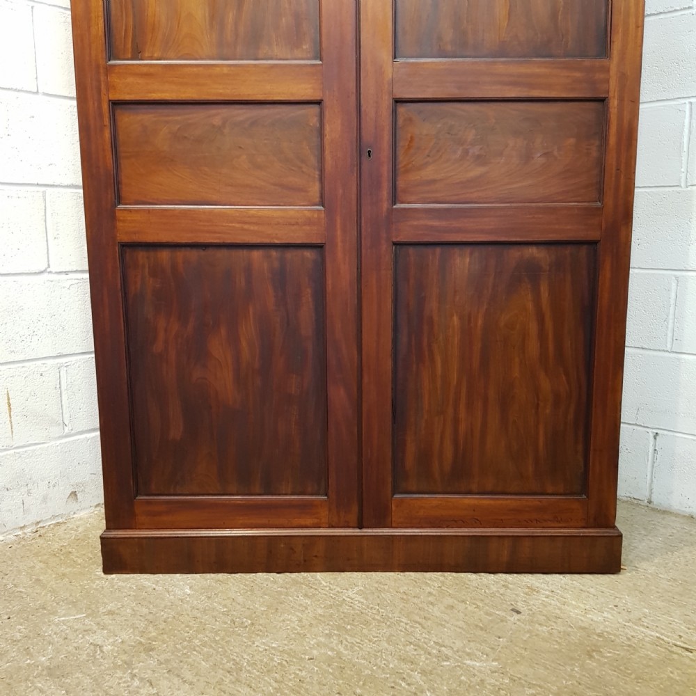 ANTIQUE 18TH CENTURY PERIOD MAHOGANY DOUBLE WARDROBE C1780 View II