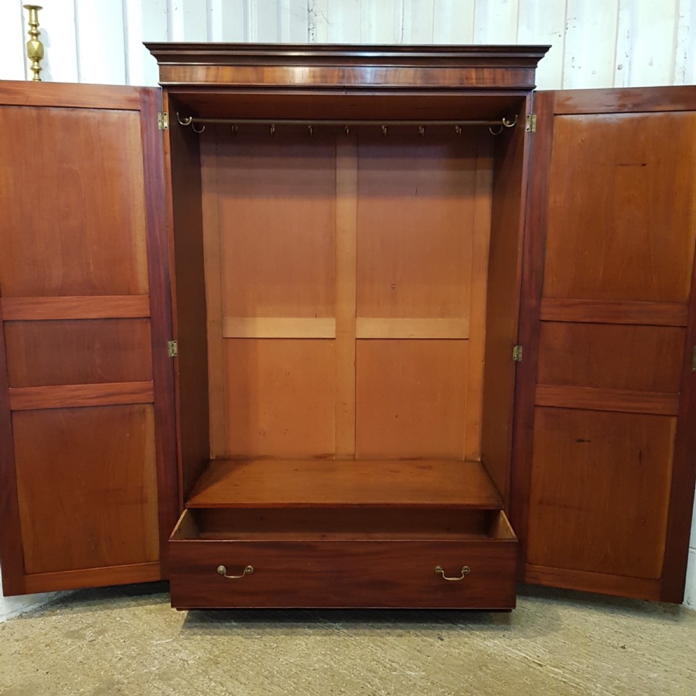 ANTIQUE 18TH CENTURY PERIOD MAHOGANY DOUBLE WARDROBE C1780 View VI