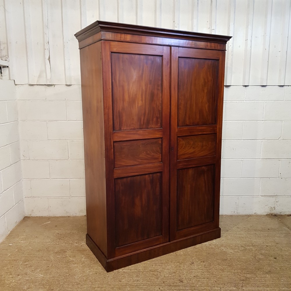 ANTIQUE 18TH CENTURY PERIOD MAHOGANY DOUBLE WARDROBE C1780 View VII