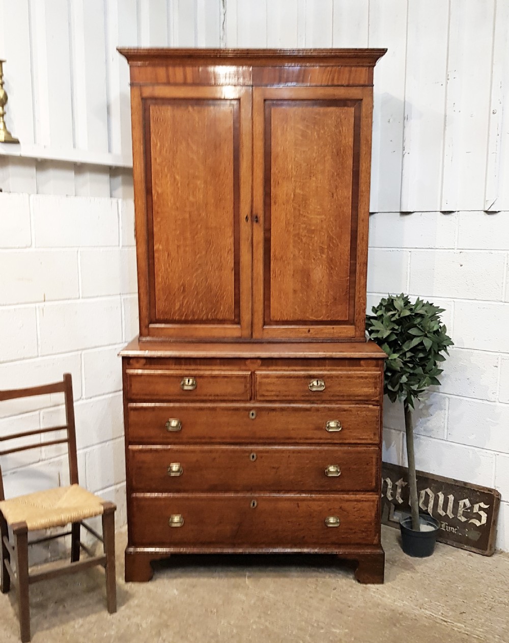 ANTIQUE 18th CENTURY OAK & MAHOGANY CUPBOARD ON CHEST C1780
