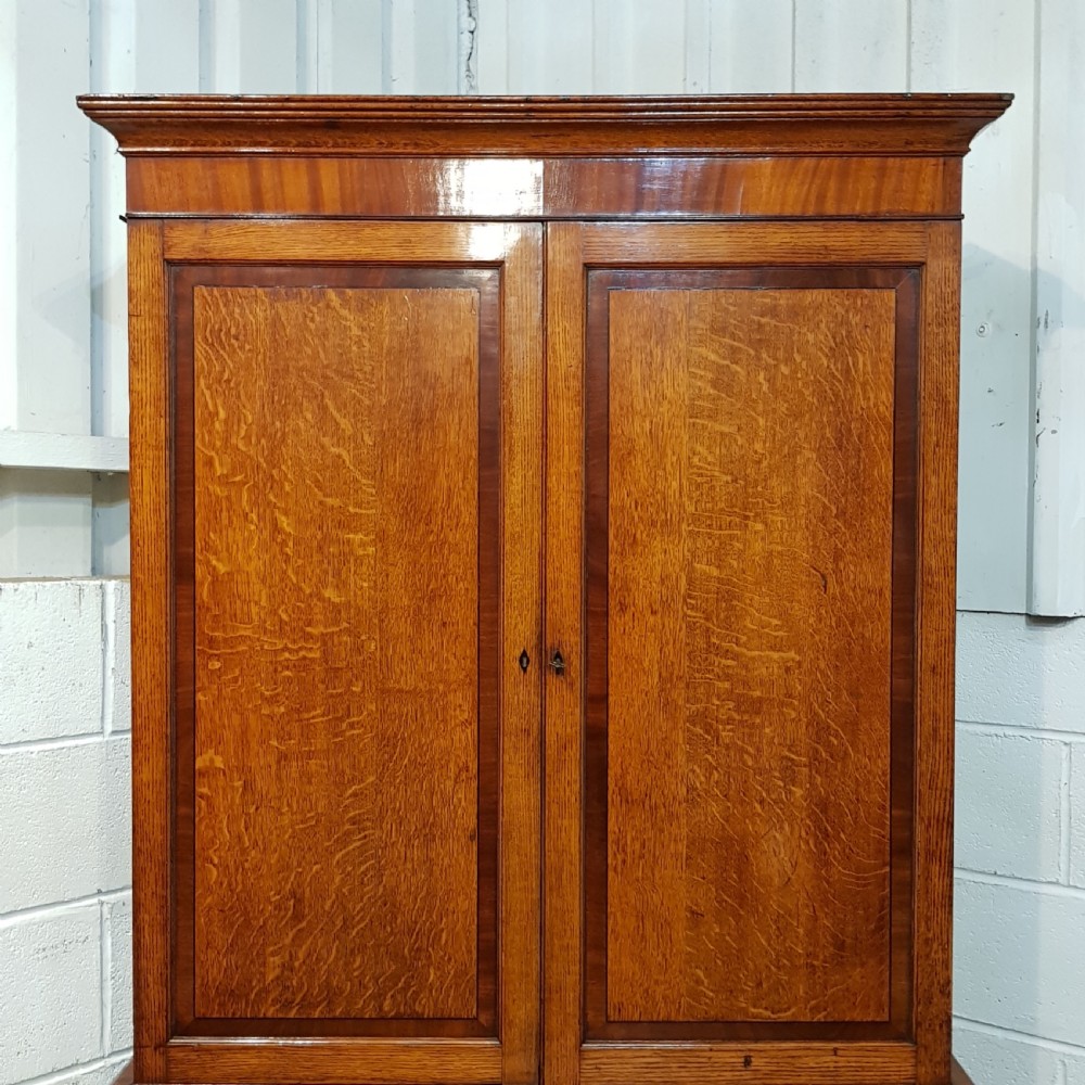 ANTIQUE 18th CENTURY OAK & MAHOGANY CUPBOARD ON CHEST C1780 View V