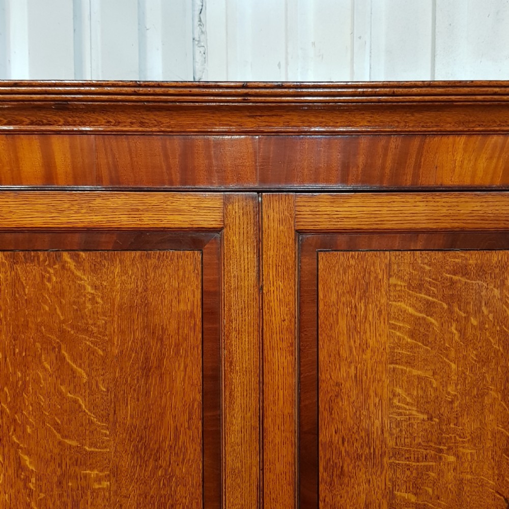 ANTIQUE 18th CENTURY OAK & MAHOGANY CUPBOARD ON CHEST C1780 View VI