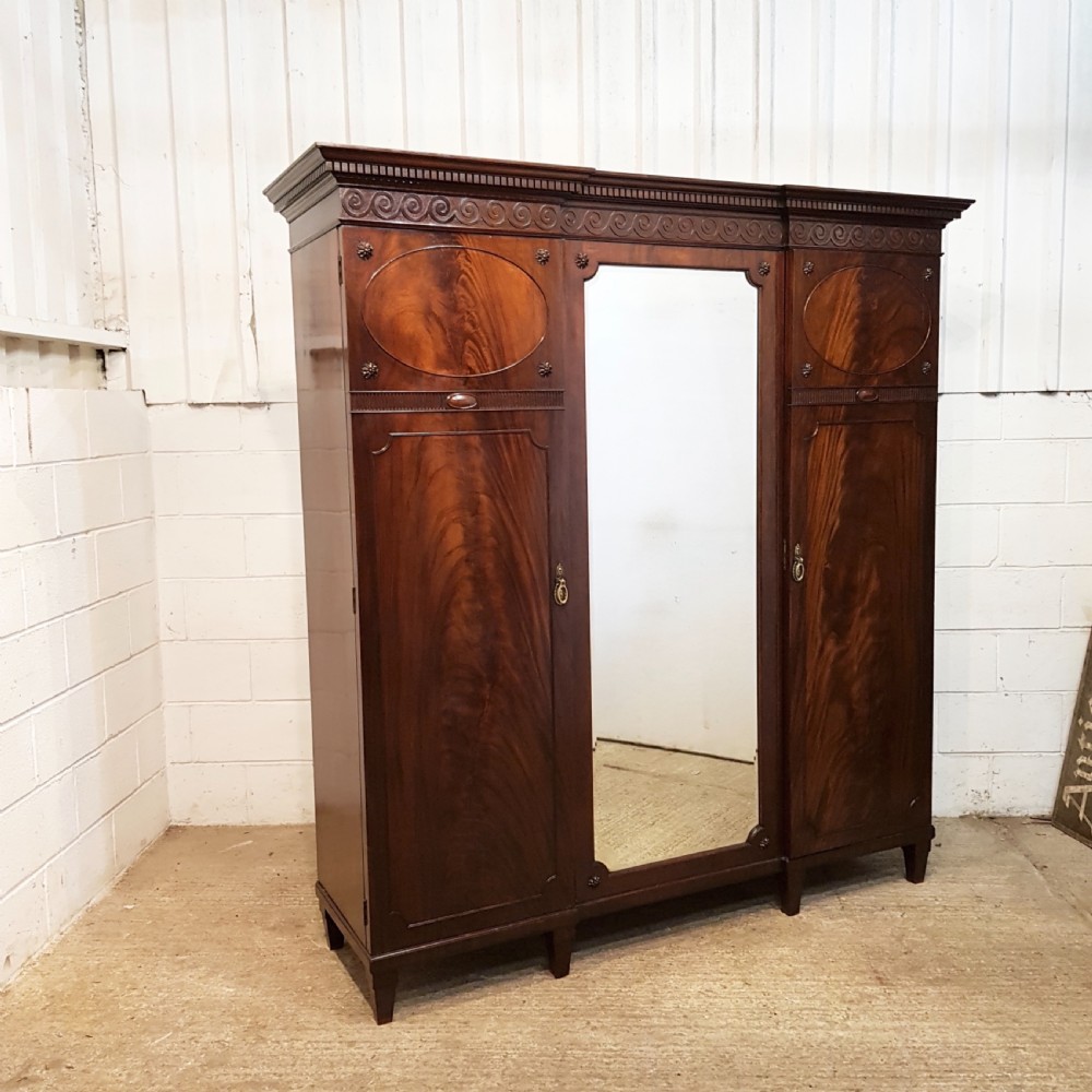 ANTIQUE EDWARDIAN CHIPPENDALE MAHOGANY  BREAKFRONT TRIPLE WARDROBE C1900  View VI