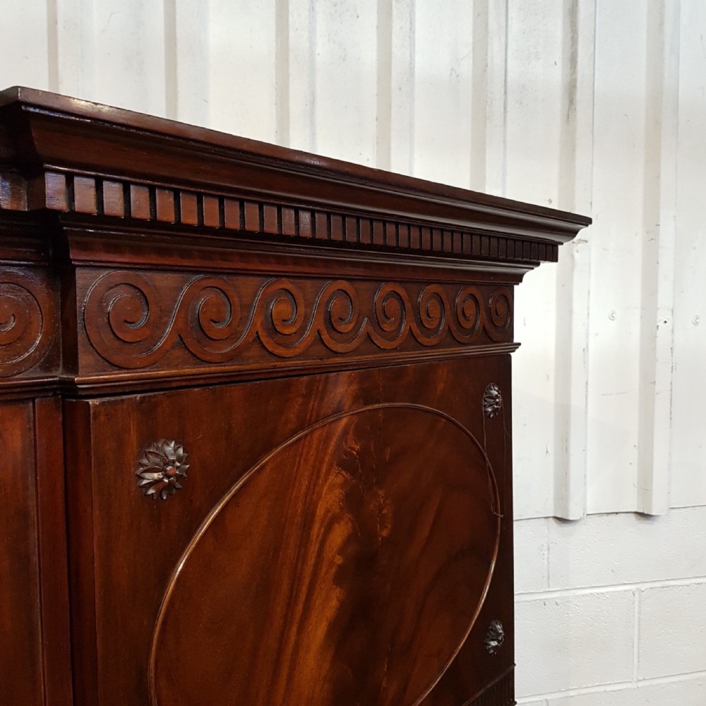 ANTIQUE EDWARDIAN CHIPPENDALE MAHOGANY  BREAKFRONT TRIPLE WARDROBE C1900  View VII