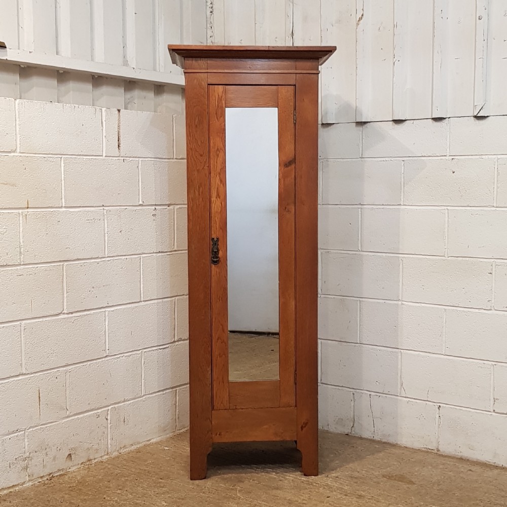 ANTIQUE ARTS & CRAFTS OAK HALL WARDROBE C1914 View II