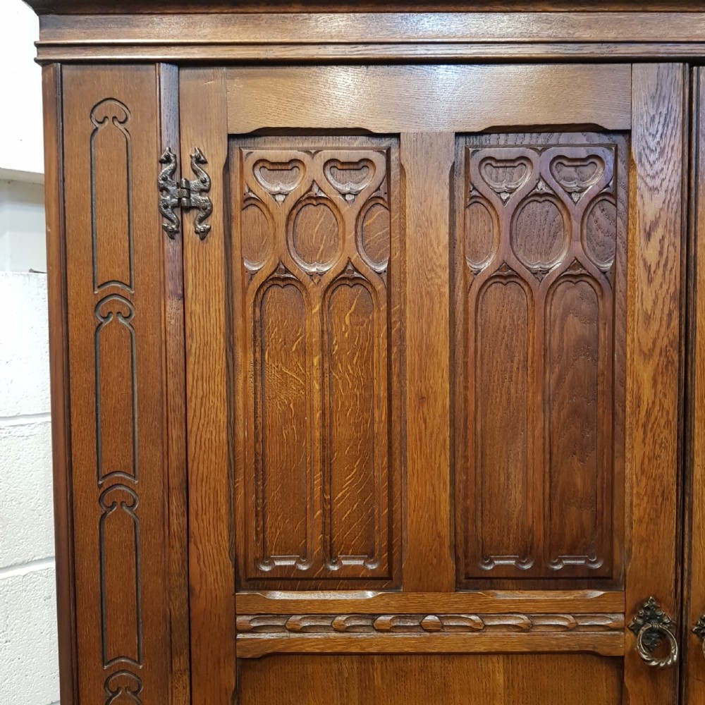 ANTIQUE GOTHIC OAK DOUBKE WARDROBE C1920 View III
