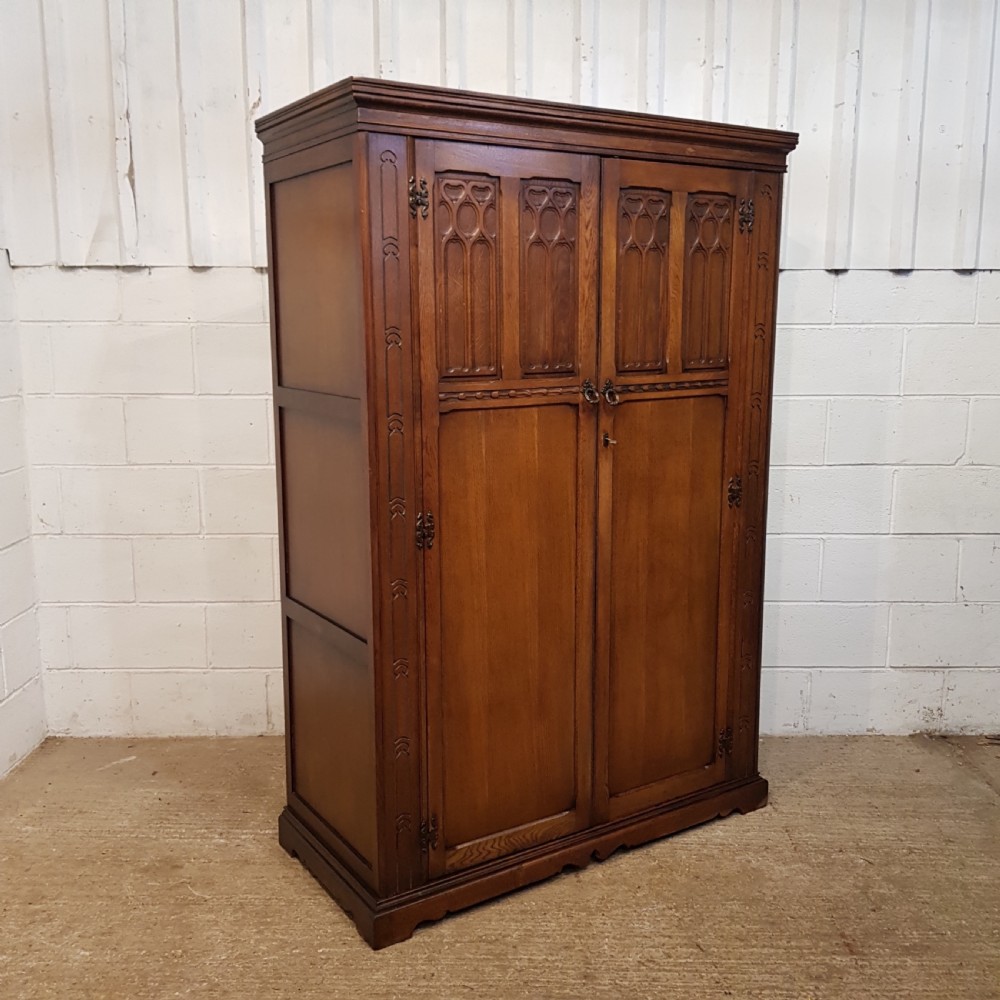 ANTIQUE GOTHIC OAK DOUBKE WARDROBE C1920 View VI