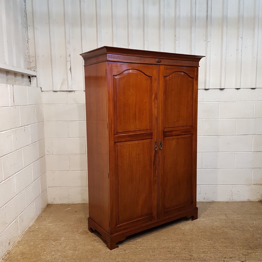 ANTIQUE EDWARDIAN MAHOGANY DOUBKE WARDROBE C1900 View VII