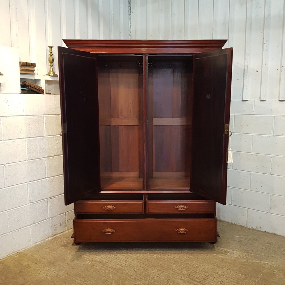 ANTIQUE LATE VICTORIAN ART NOUVEAU MAHOGANY DOUBLE WARDROBE C1890 View IV