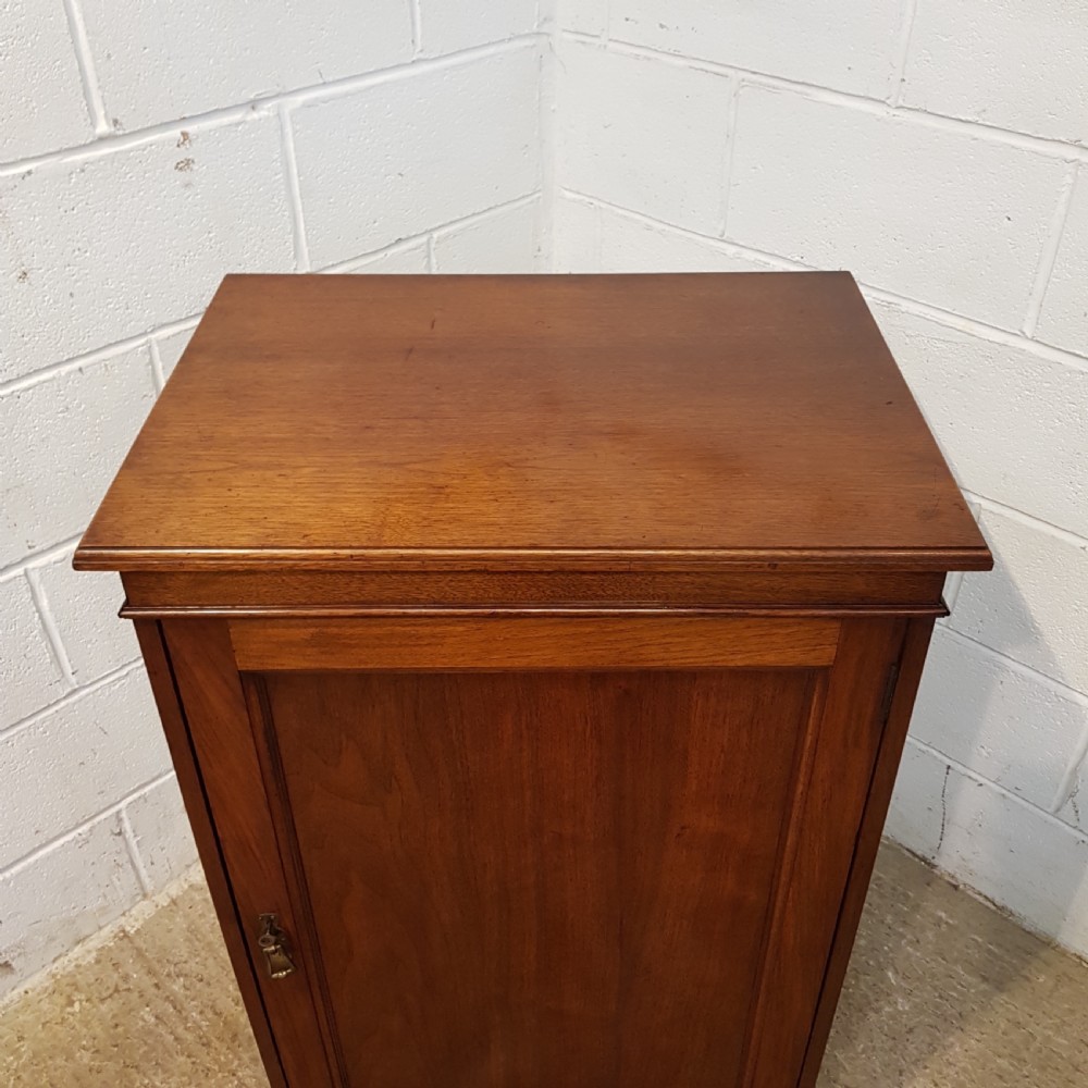 ANTIQUE EDWARDIAN MAHOGANY LINEN CUPBOARD C1900 View V