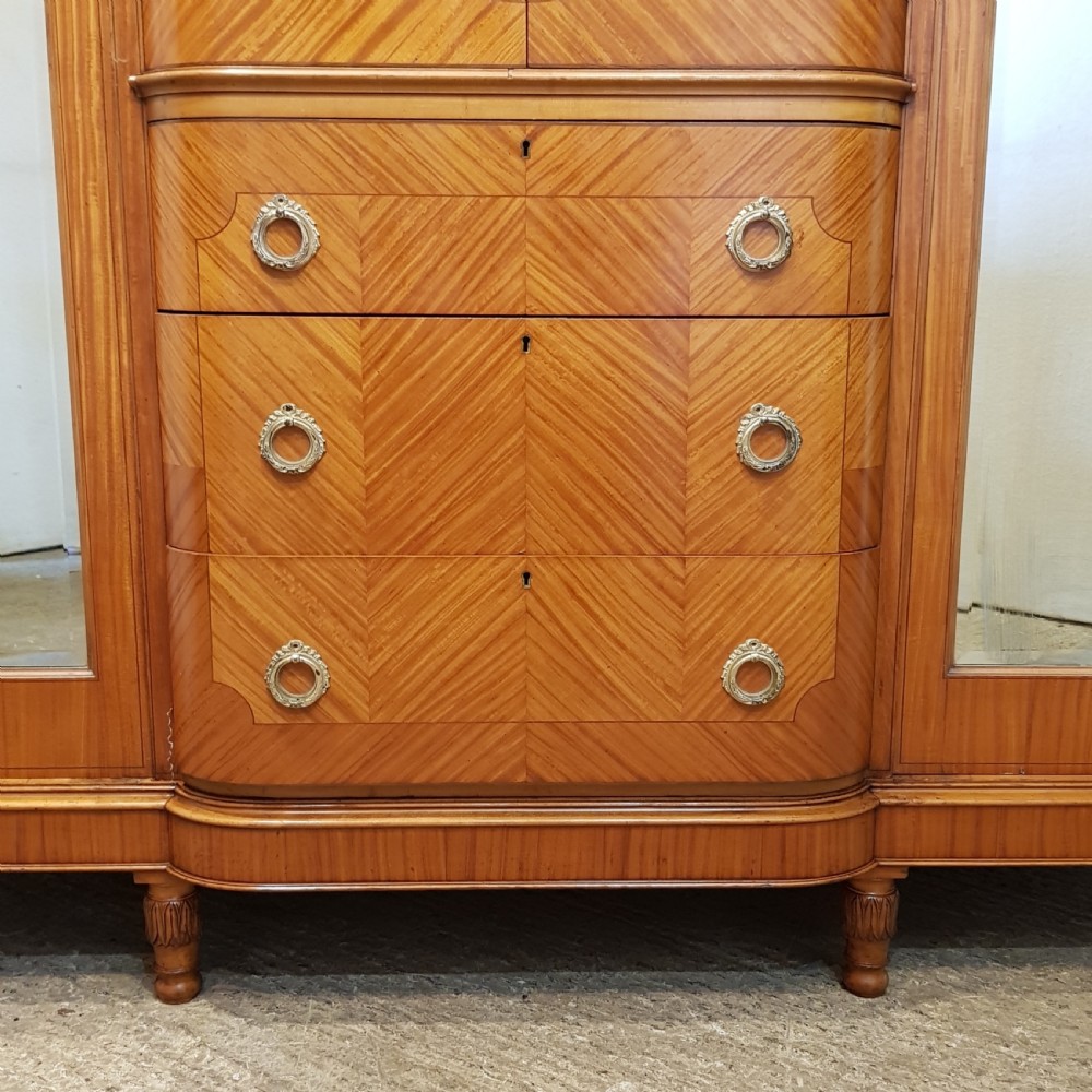 ANTIQUE EDWARDIAN SATINWOOD BREAKFRONT TRIPLE WARDROBE C1900 View II