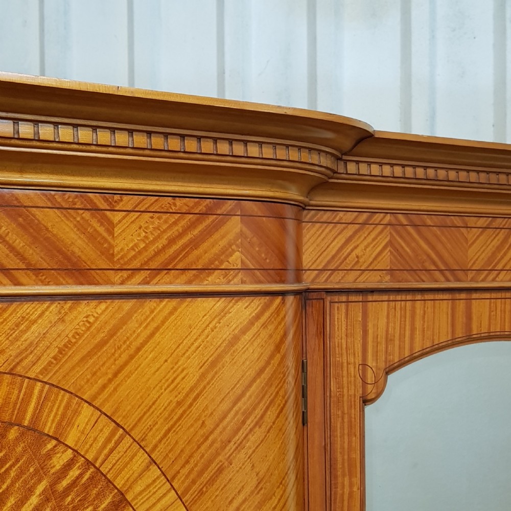 ANTIQUE EDWARDIAN SATINWOOD BREAKFRONT TRIPLE WARDROBE C1900 View VIII