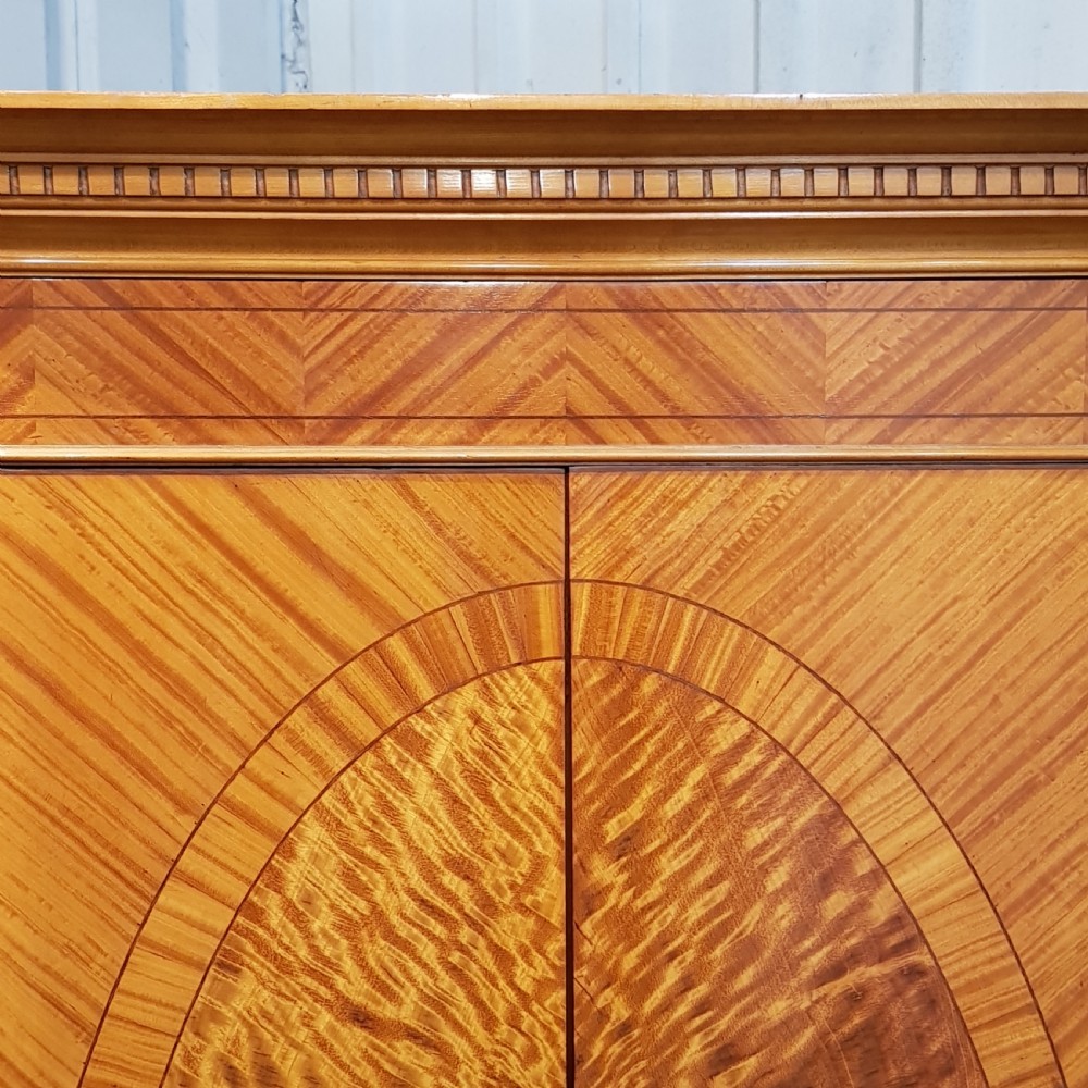 ANTIQUE EDWARDIAN SATINWOOD BREAKFRONT TRIPLE WARDROBE C1900 View IX