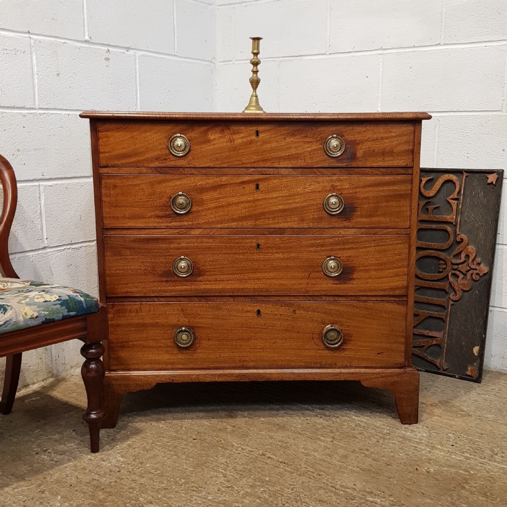 ANTIQUE 18TH CENTURY PERIOD MAHOGANY SMALL CHEST OF DRAWERS C1780