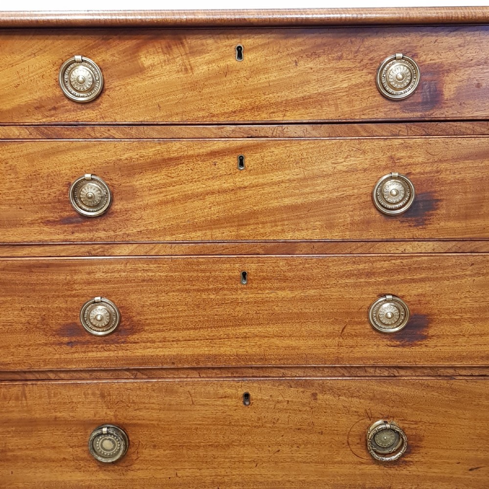 ANTIQUE 18TH CENTURY PERIOD MAHOGANY SMALL CHEST OF DRAWERS C1780 View V