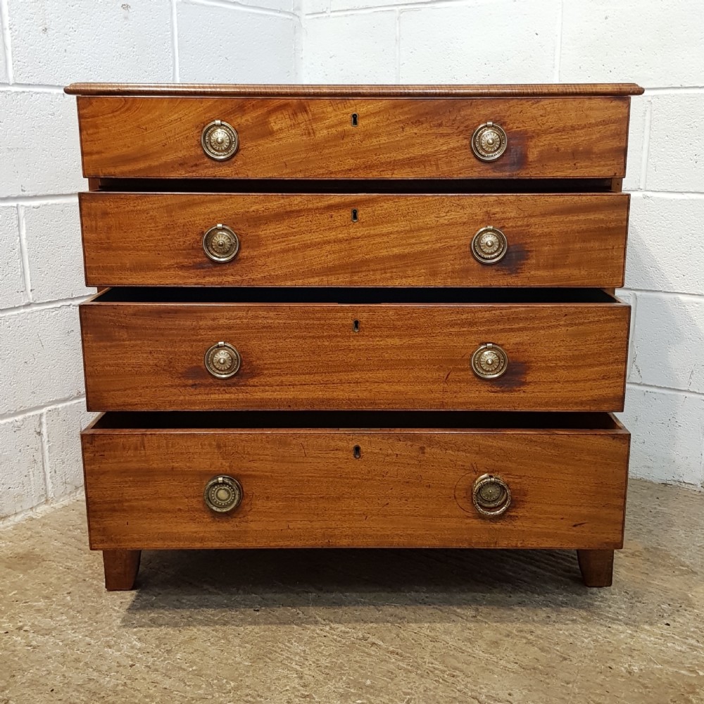 ANTIQUE 18TH CENTURY PERIOD MAHOGANY SMALL CHEST OF DRAWERS C1780 View VI