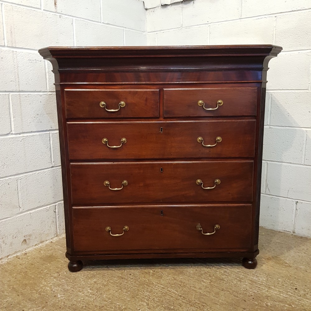 ANTIQUE 18TH CENTURY PERIOD MAHOGANY CHEST OF DRAWERS C1780 View II