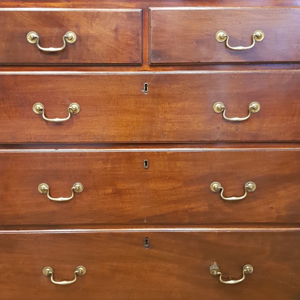 ANTIQUE 18TH CENTURY PERIOD MAHOGANY CHEST OF DRAWERS C1780 View V