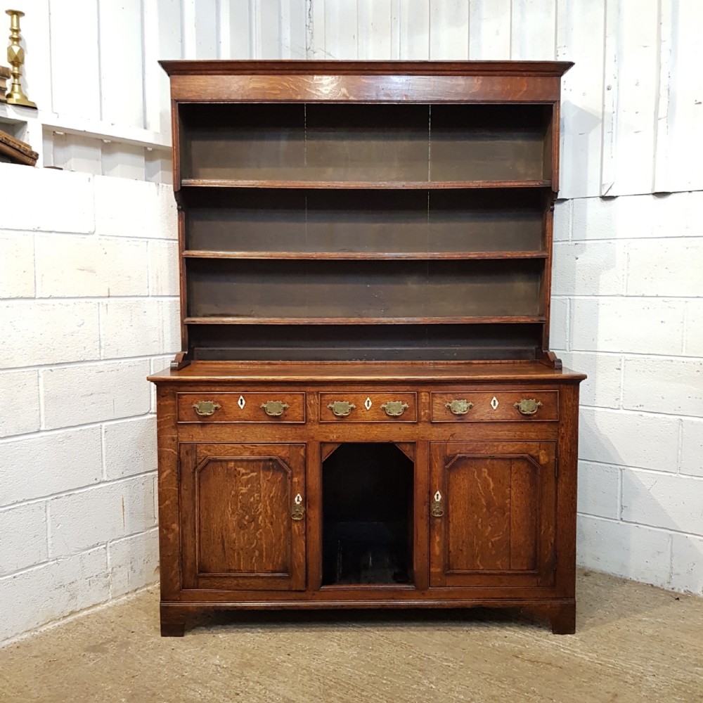 ANTIQUE 18TH CENTURY PERIOD COUNTRY OAK DRESSER C1780 View II