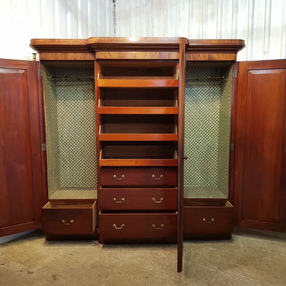 ANTIQUE VICTORIAN MAHOGANY BREAKFRONT TRIPLE WARDROBE COMPACTUM C1880 View VI