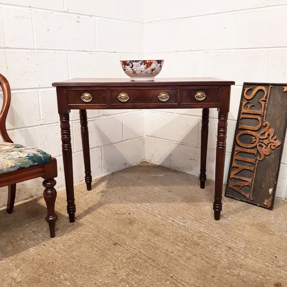 ANTIQUE REGENCY MAHOGANY SIDE TABLE C1920