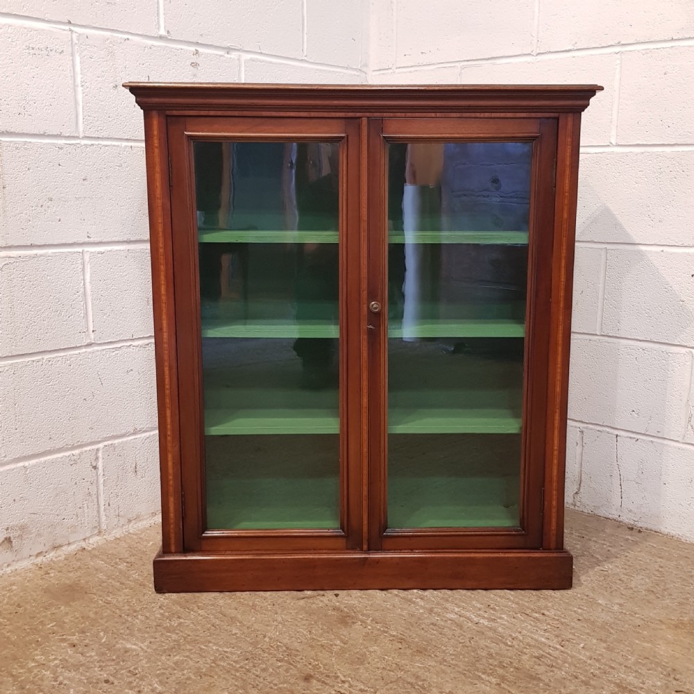 ANTIQUE EDWARDIAN MAHOGANY GLAZED BOOKCASE C1900 View II