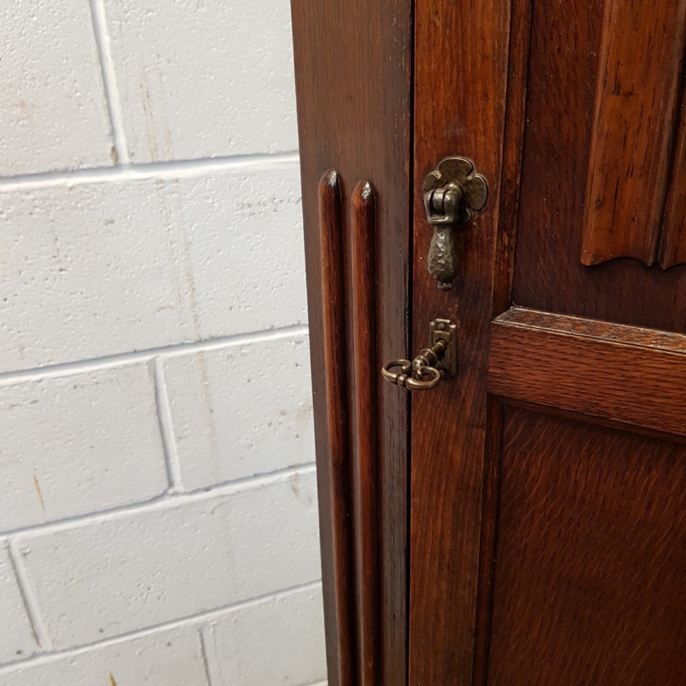 ANTIQUE OAK HALL WARDROBE C1920 View IV