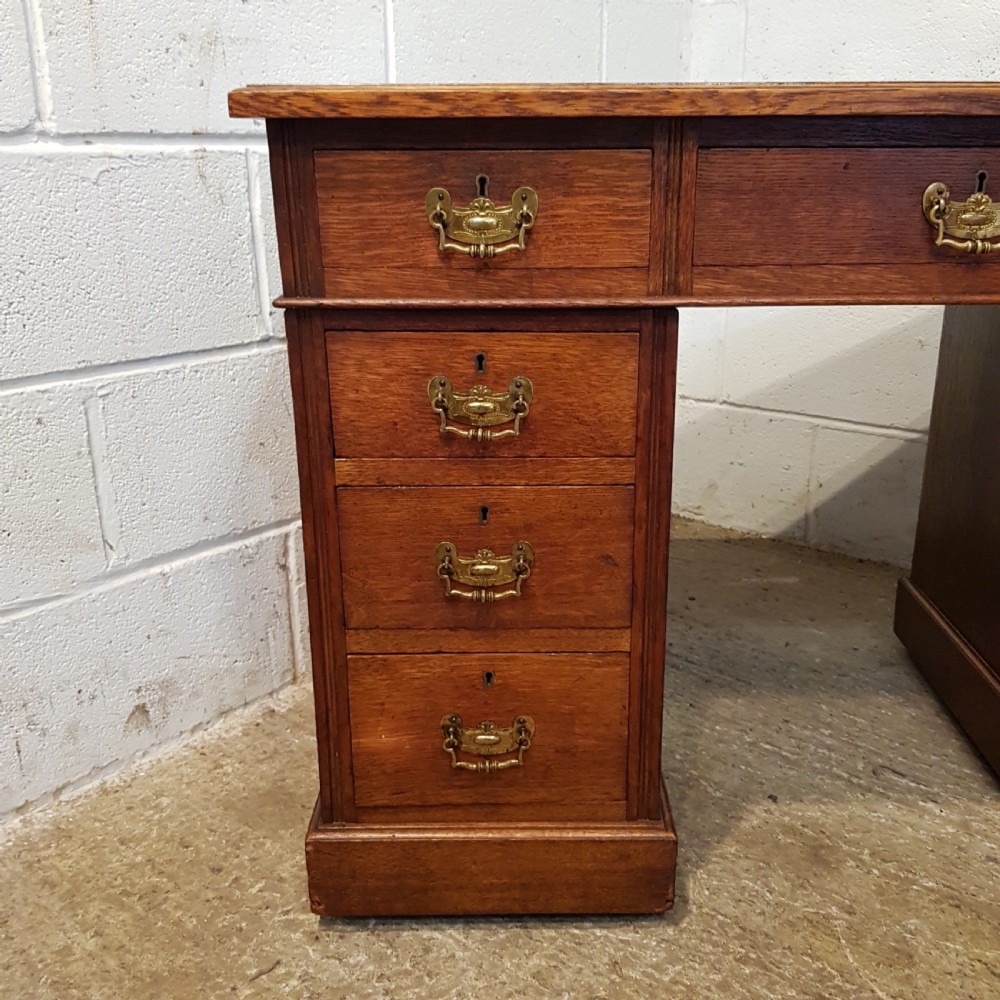 ANTIQUE LATE VICTORIAN OAK TWIN PEDESTAL DESK C1890 View III