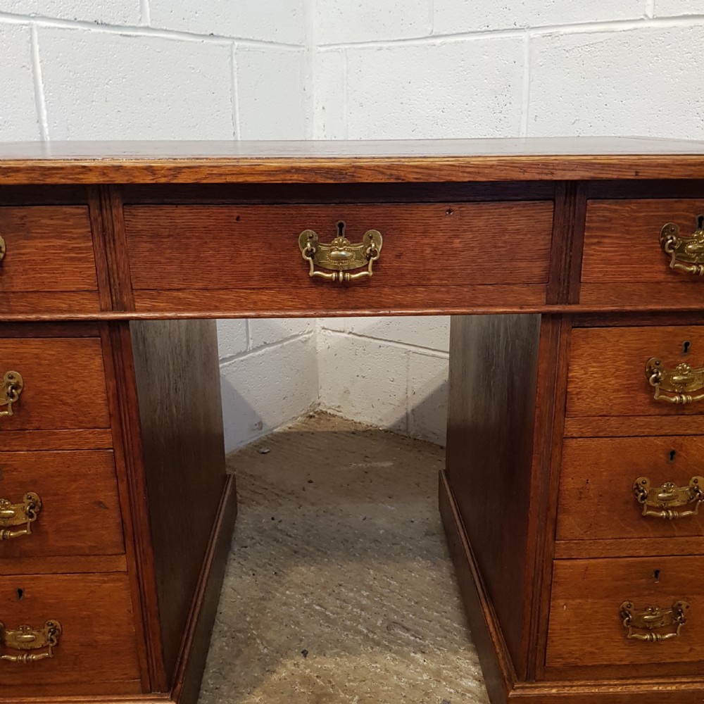 ANTIQUE LATE VICTORIAN OAK TWIN PEDESTAL DESK C1890 View V