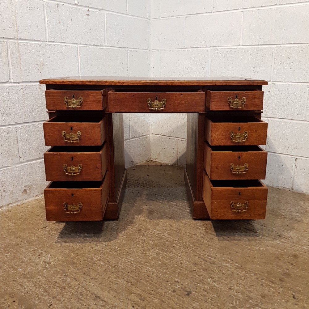 ANTIQUE LATE VICTORIAN OAK TWIN PEDESTAL DESK C1890 View VI