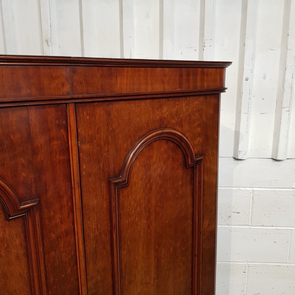 ANTIQUE VICTORIAN. MAHOGANY DOUBKE WARDROBE C1880 View III