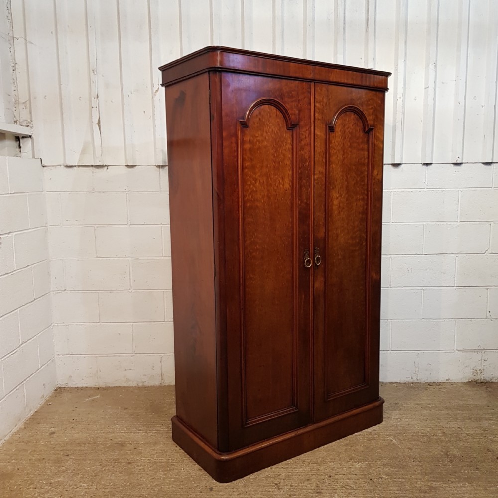 ANTIQUE VICTORIAN. MAHOGANY DOUBKE WARDROBE C1880 View VI