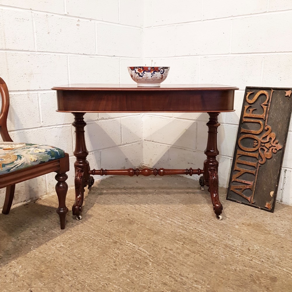 ANTIQUE VICTORIAN MAHOGANY SIDE TABLE C1880
