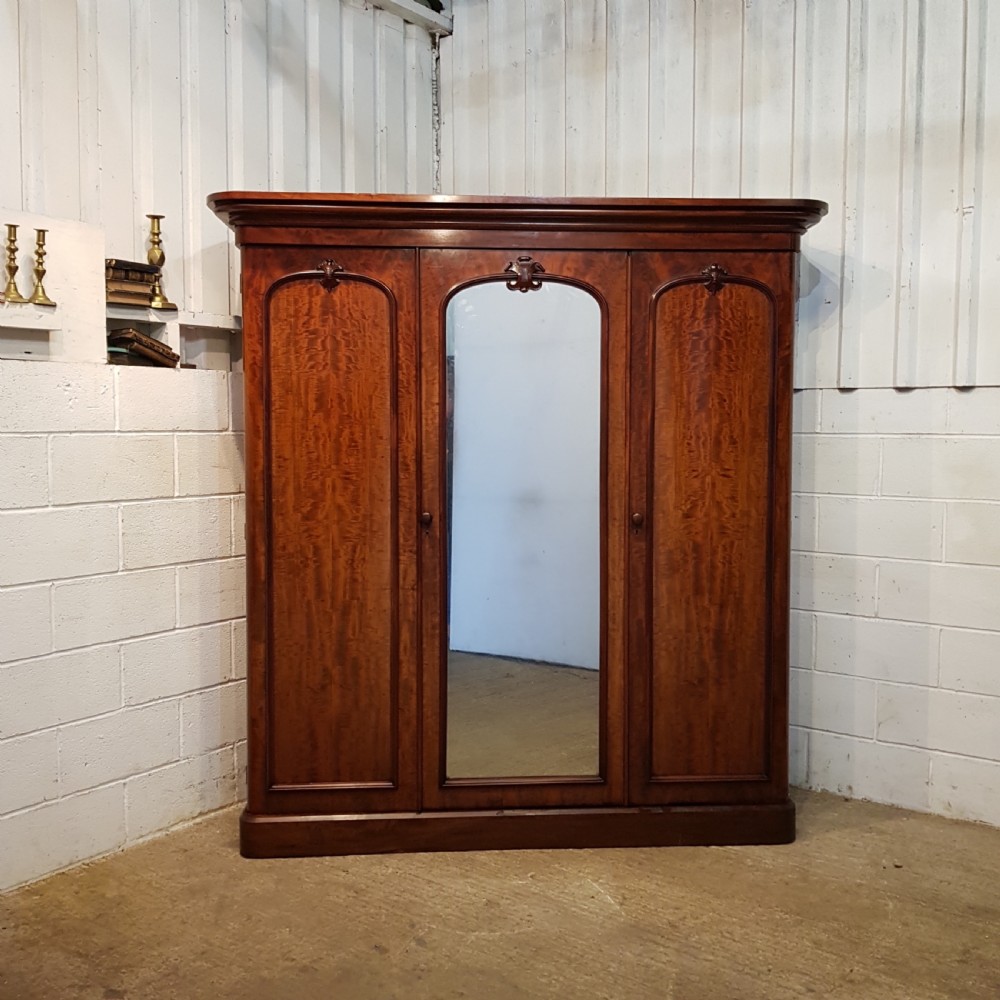 ANTIQUE VICTORIAN MAHOGANY TRIPLE WARDROBE C1880 View II