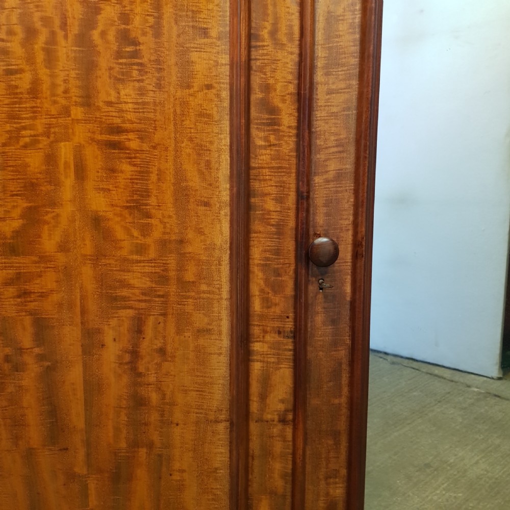ANTIQUE VICTORIAN MAHOGANY TRIPLE WARDROBE C1880 View V
