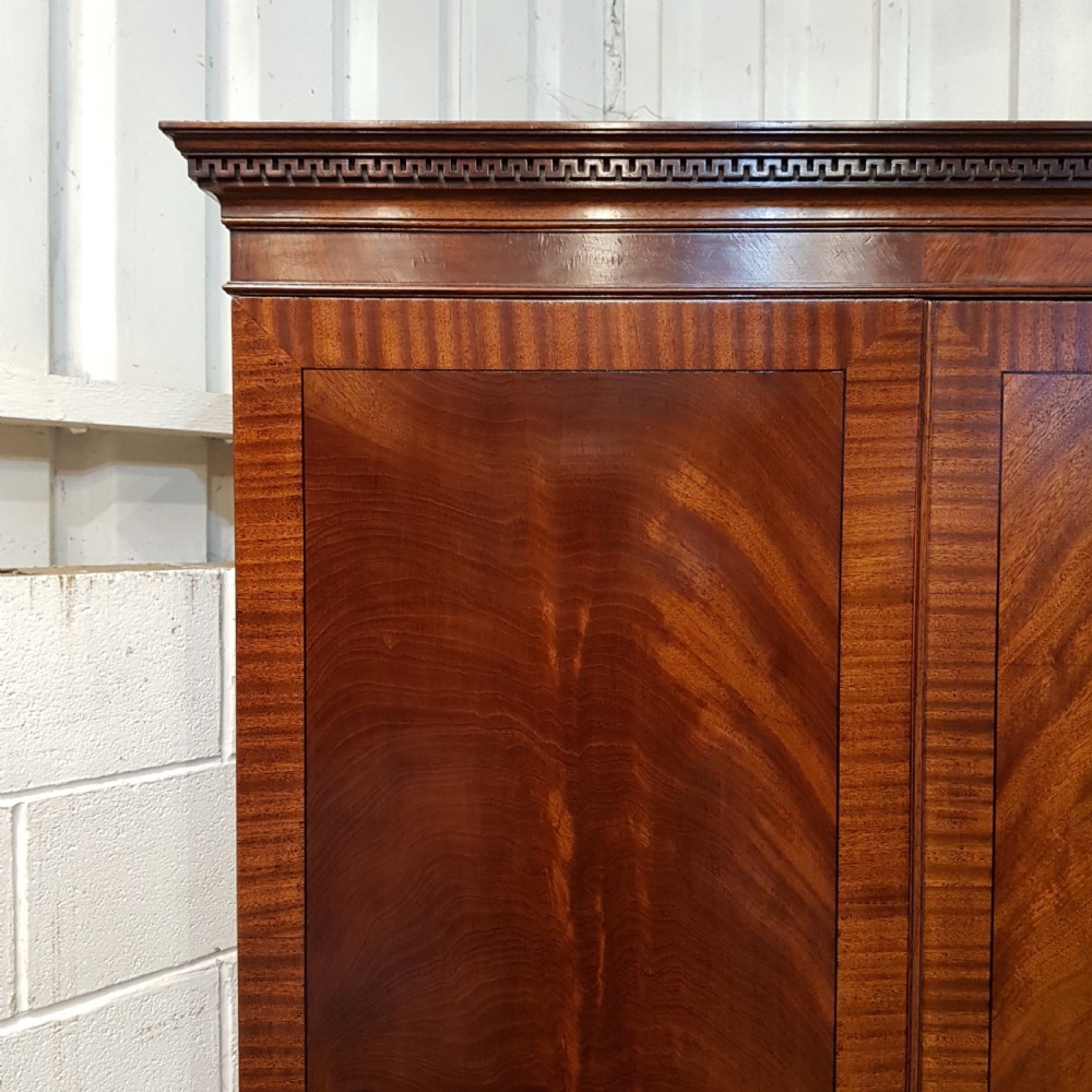 ANTIQUE EDWARDIAN REGENCY FLAMED MAHOGANY DOUBLE WARDROBE C1900 View V