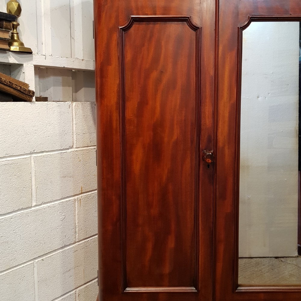 ANTIQUE VICTORIAN MAHOGANY TRIPLE WARDROBE  PRESS C1880 View III
