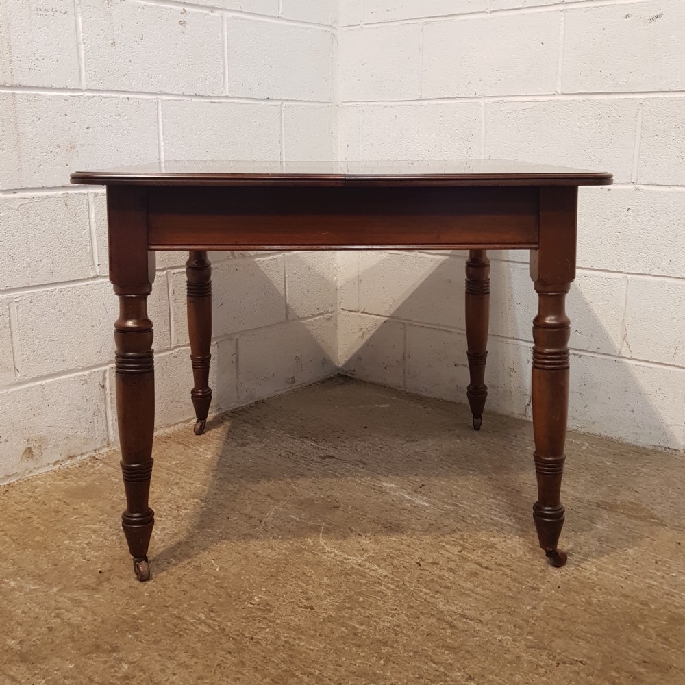 ANTIQUE VICTORIAN MAHOGANY EXTENDING DINING TABLE C1880 View III