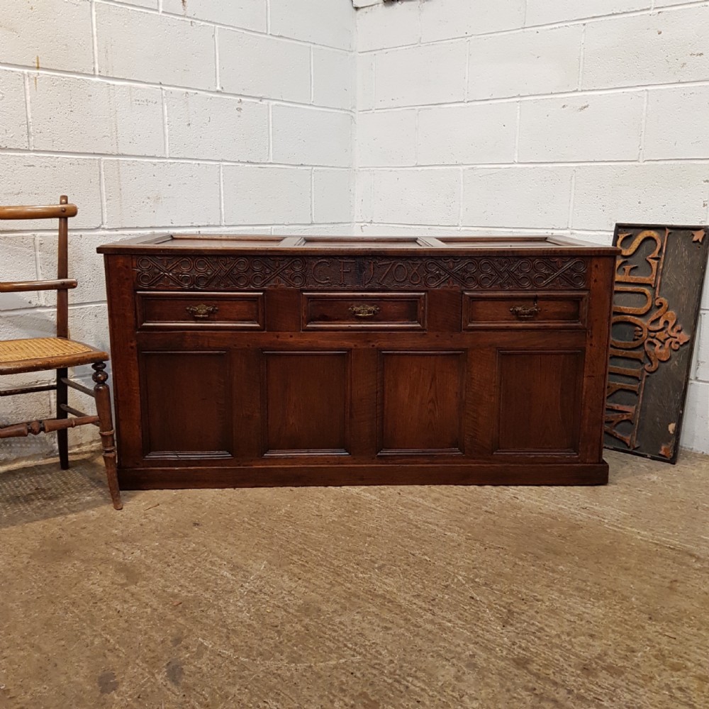 ANTIQUE 18TH CENTURY LARGE CARVED OAK COFFER ( INITIALS FOR CF 1708) 