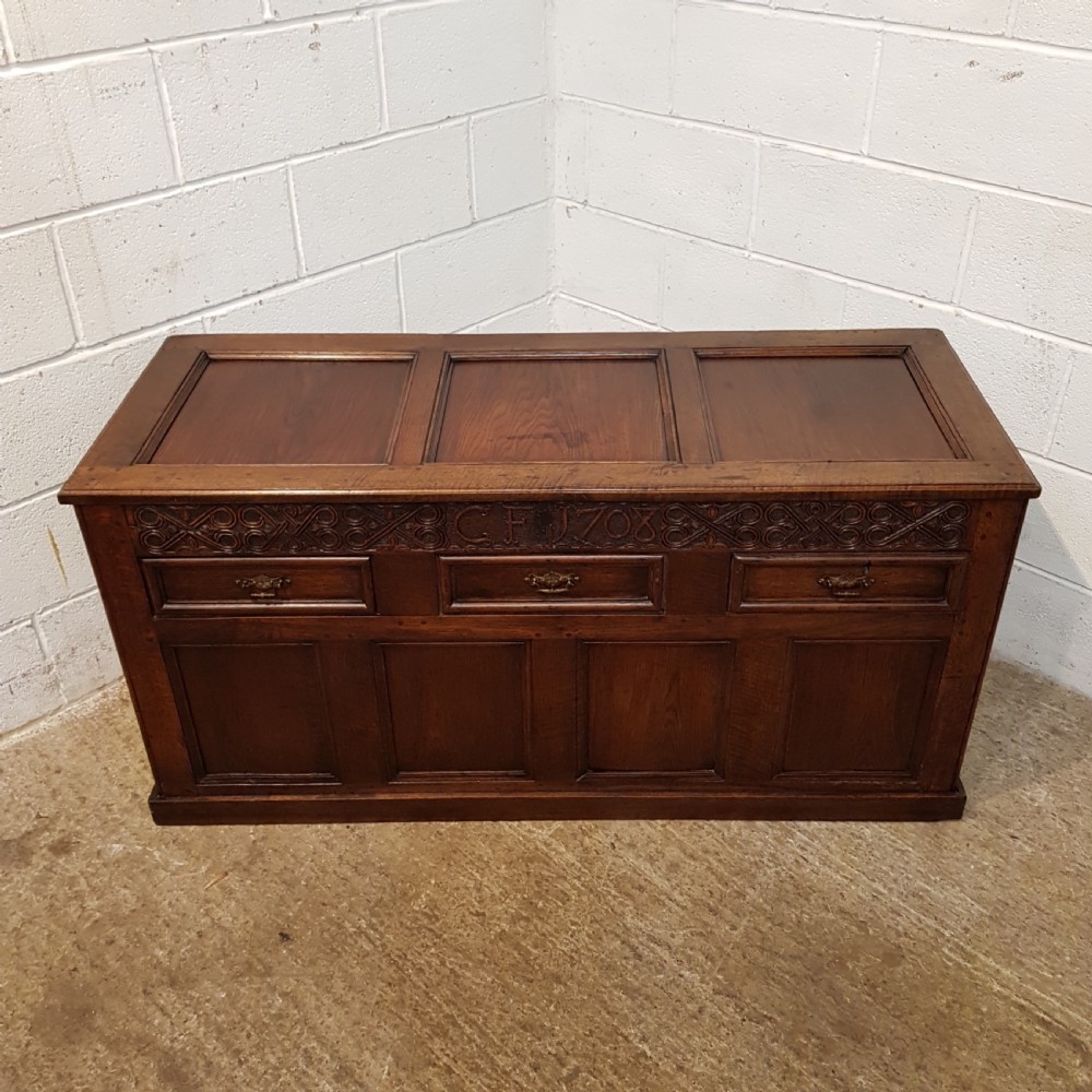 ANTIQUE 18TH CENTURY LARGE CARVED OAK COFFER ( INITIALS FOR CF 1708)  View II