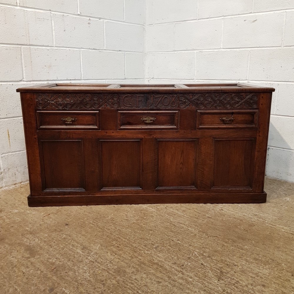 ANTIQUE 18TH CENTURY LARGE CARVED OAK COFFER ( INITIALS FOR CF 1708)  View III