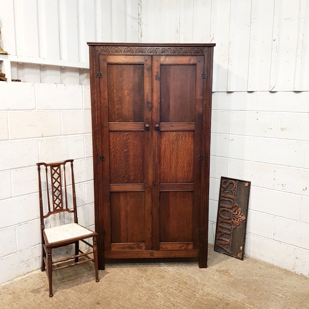 ANTIQUE EDWARDIAN JOINED OAK HALL WARDROBE C1900
