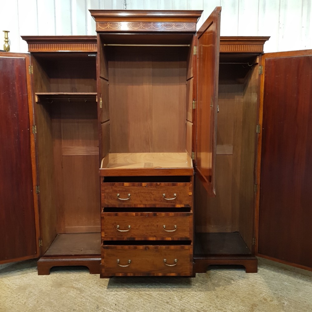 ANTIQUE VICTORIAN REGENCY MAHOGANY BREAKFRONT TRIPLE WARDROBE BY MAPLE & CO.C1890 View VIII