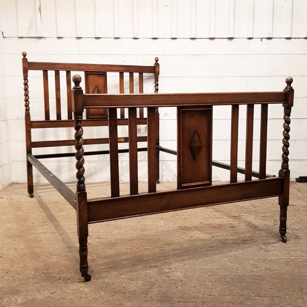 ANTIQUE OAK DOUBKE BED C1920