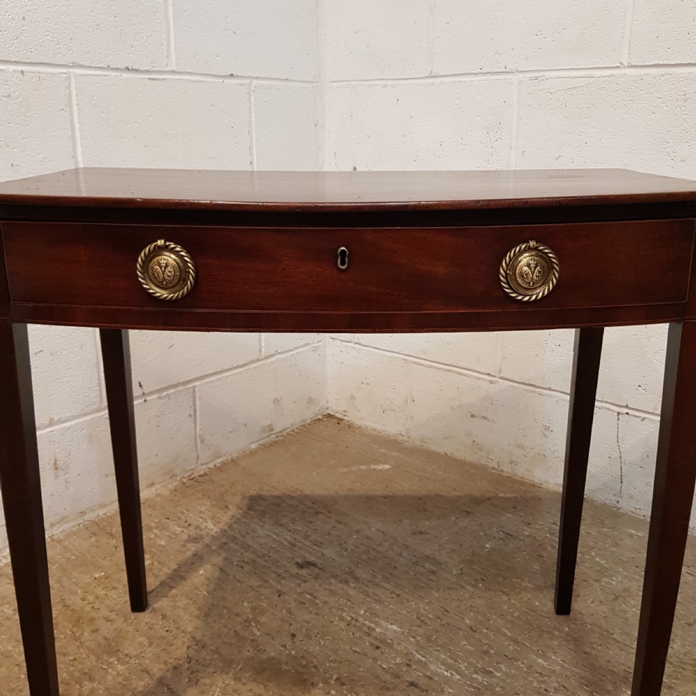 ANTIQUE REGENCY MAHOGANY BOW FRONT SIDE TABLE C1820 View III