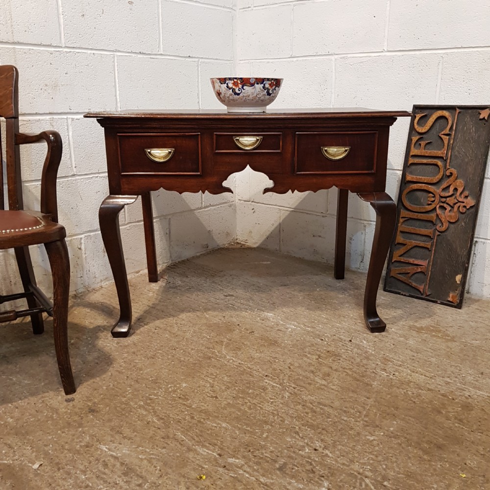 ANTIQUE LATE 18TH CENTURY OAK LOWBOY C1780
